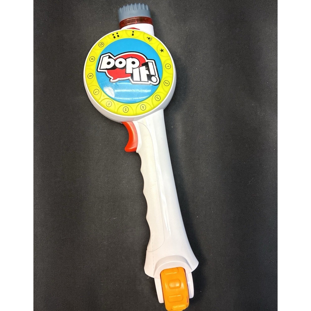Hasbro Bop It! Coordination Maker Electronic Challenge Party Game 2017 WORKS
